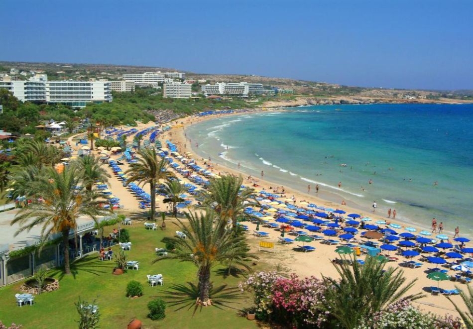 Почивка на 100м. от плажа в Агия Напа, Кипър: Полет от София + 7 нощувки на човек със закуски или закуски и вечери в STAMATIA HOTEL, снимка 2