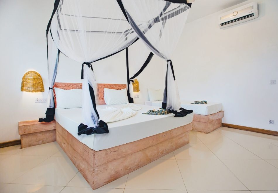 На първа линия в AHG SUN BAY MLILILE BEACH HOTEL 4*, Занзибар: Самолетен билет от София + 7 нощувки на човек със закуски, обеди и вечери, снимка 6