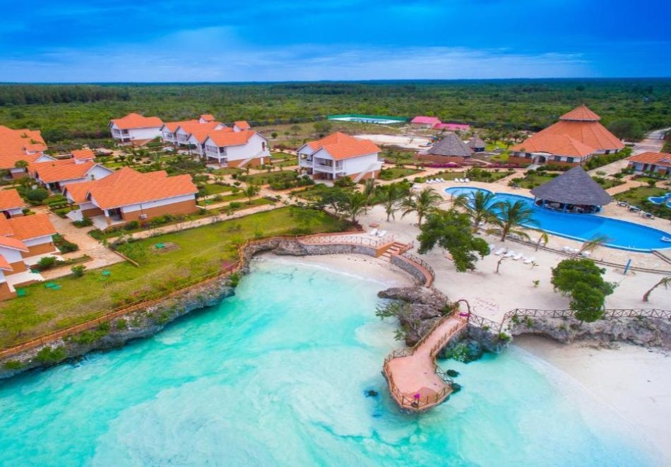 На първа линия в AZAO RESORT AND SPA 4*, Занзибар: Самолетен билет от София + 7 нощувки на човек със закуски и вечери, снимка 3