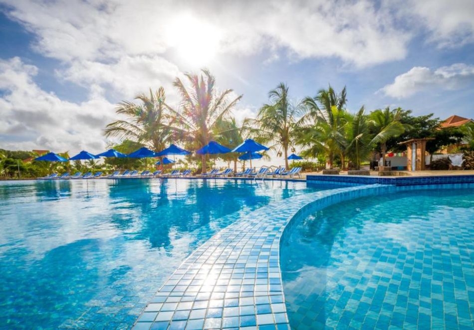 На първа линия в AZAO RESORT AND SPA 4*, Занзибар: Самолетен билет от София + 7 нощувки на човек със закуски и вечери, снимка 4