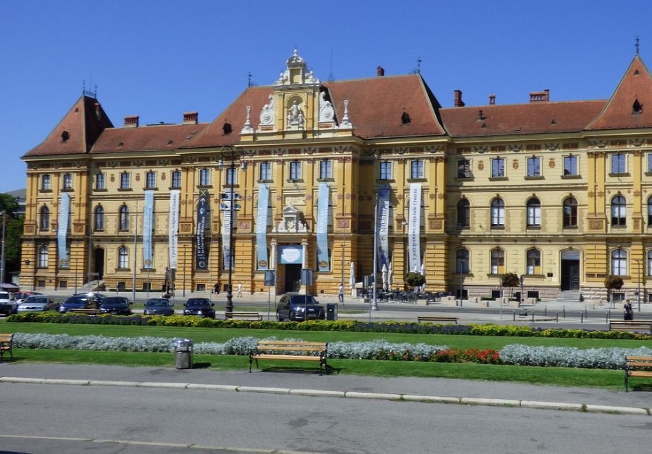 Екскурзия до Загреб, Хърватия и Болоня, Италия + туристически програми: Автобусен транспорт + 3 нощувки на човек със закуски, снимка 7