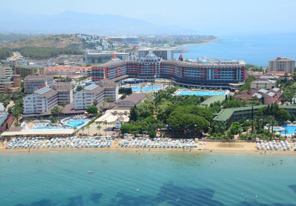 На първа линия в Алания, Турция: Автобусен транспорт + 7 нощувки на човек на база Ultra Аll Inclusive + басейни в в LONICERA WORLD 4*. Дете до 13.99г. БЕЗПЛАТНО!, снимка 2