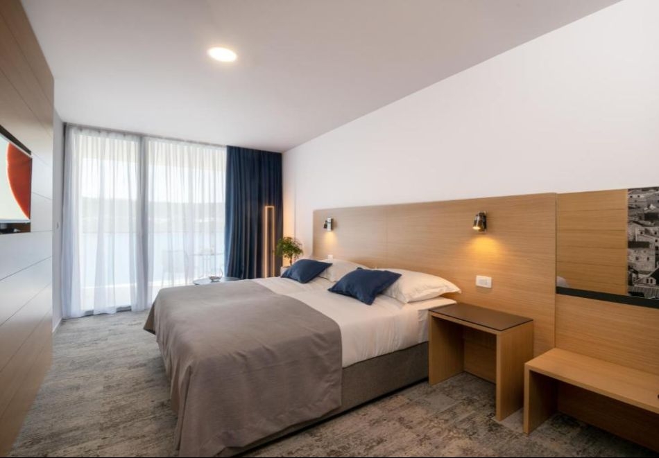 Последни места за Великден до Босна и Херцеговина: Полет от София + 3 нощувки на човек със закуски и вечери в хотел Vapore 4* + екскурзия до Мостар и водопадите Кравиц, снимка 3