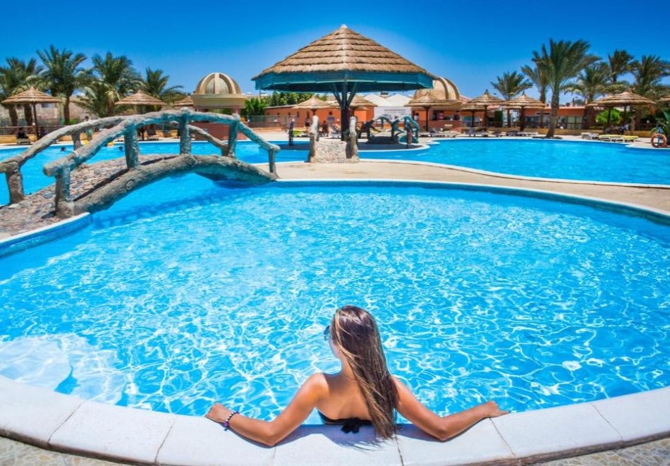 На първа линия в Хургада, Египет: Полет от София + 7 All Inclusive нощувки на човек в SEAGULL BEACH RESORT 4*, снимка 4