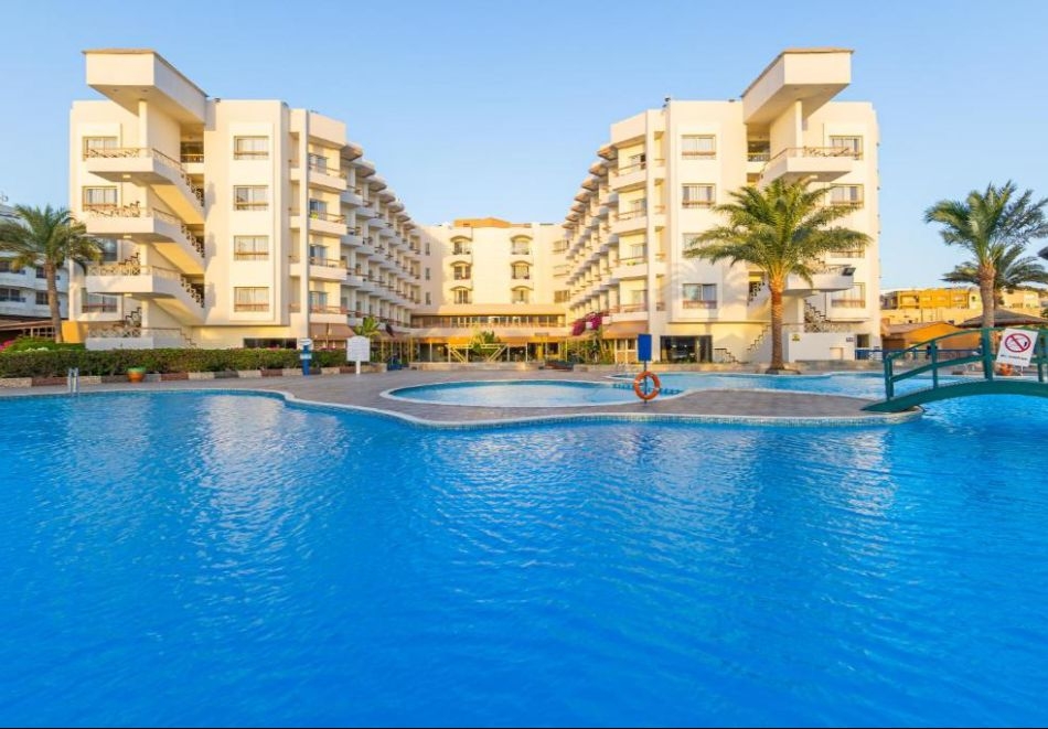На първа линия в Хургада, Египет: Полет от София + 7 All Inclusive нощувки на човек в SEAGULL BEACH RESORT 4*, снимка 12