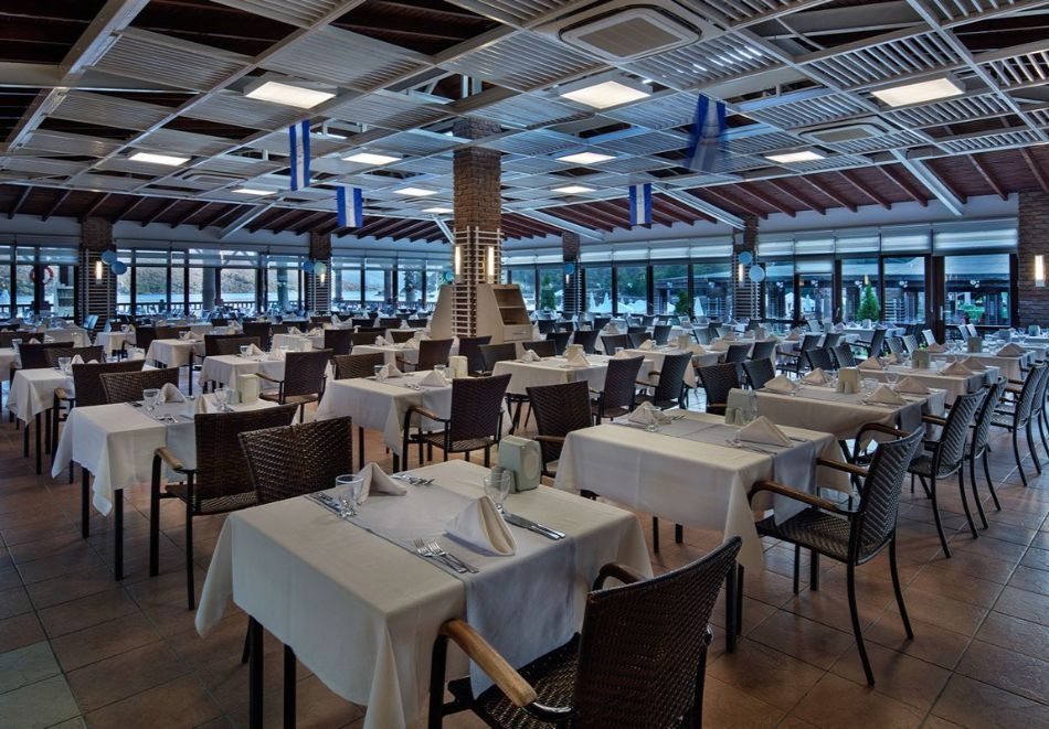 На първа линия в Бодрум, Турция: Самолетен билет от София + 7 Ultra All Inclusive нощувки на човек в Green Bay Luxury 5*, снимка 12