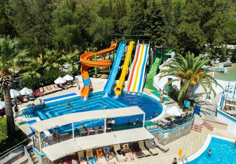 На първа линия в Бодрум, Турция: Самолетен билет от София + 7 Ultra All Inclusive нощувки на човек в Green Bay Luxury 5*, снимка 5