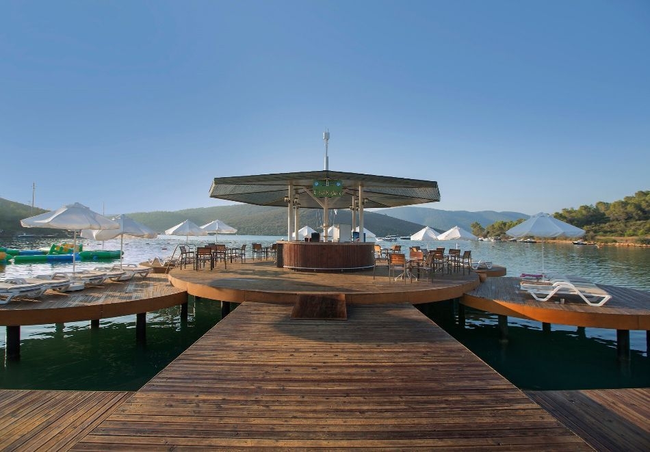 На първа линия в Бодрум, Турция: Самолетен билет от София + 7 Ultra All Inclusive нощувки на човек в Green Bay Luxury 5*, снимка 15