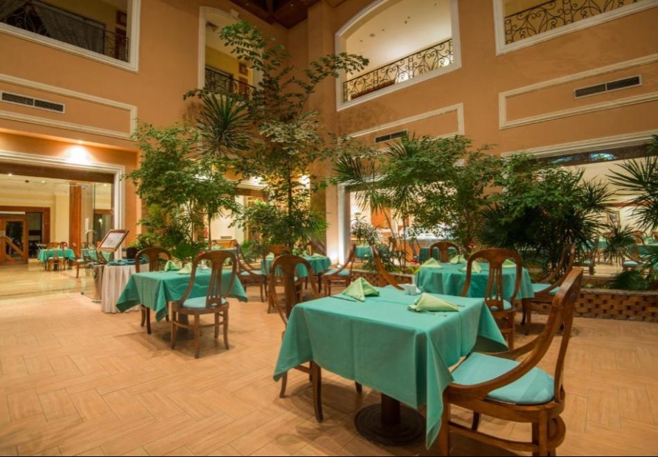 На първа линия в Хургада, Египет: Полет от София + 7 All Inclusive нощувки на човек в IMPERIAL SHAMS ABU SOMA 4*, снимка 10