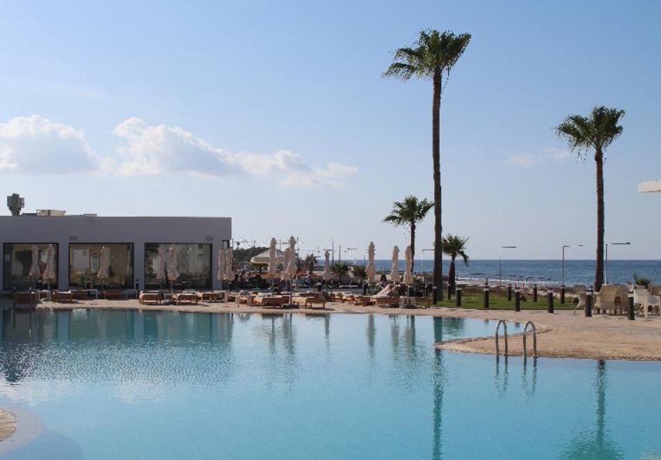 На първа линия в Агия Напа, Кипър: Полет от София + 7 нощувки на човек със закуски и вечери в PIERE ANNE BEACH HOTEL, снимка 3