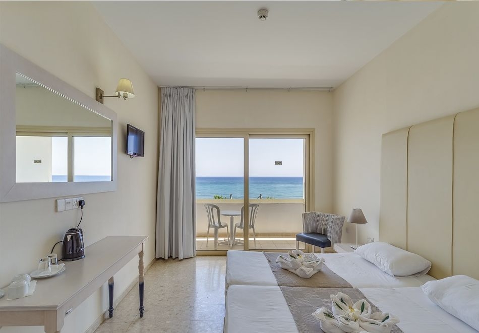 На първа линия в Агия Напа, Кипър: Полет от София + 7 нощувки на човек със закуски и вечери в PIERE ANNE BEACH HOTEL, снимка 6