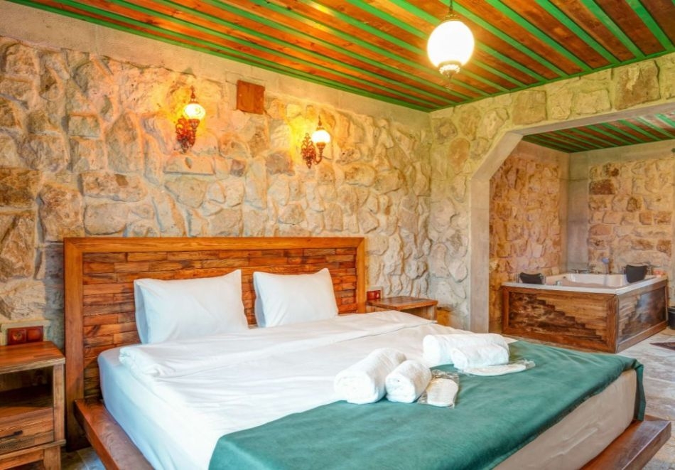 Екскурзия до Кападокия, Турция: Полет от София + 3 или 4 нощувки на човек със закуски в NISSA CAVE + екскурзия до крепостта Учхисар Калеси и Аванос, снимка 5