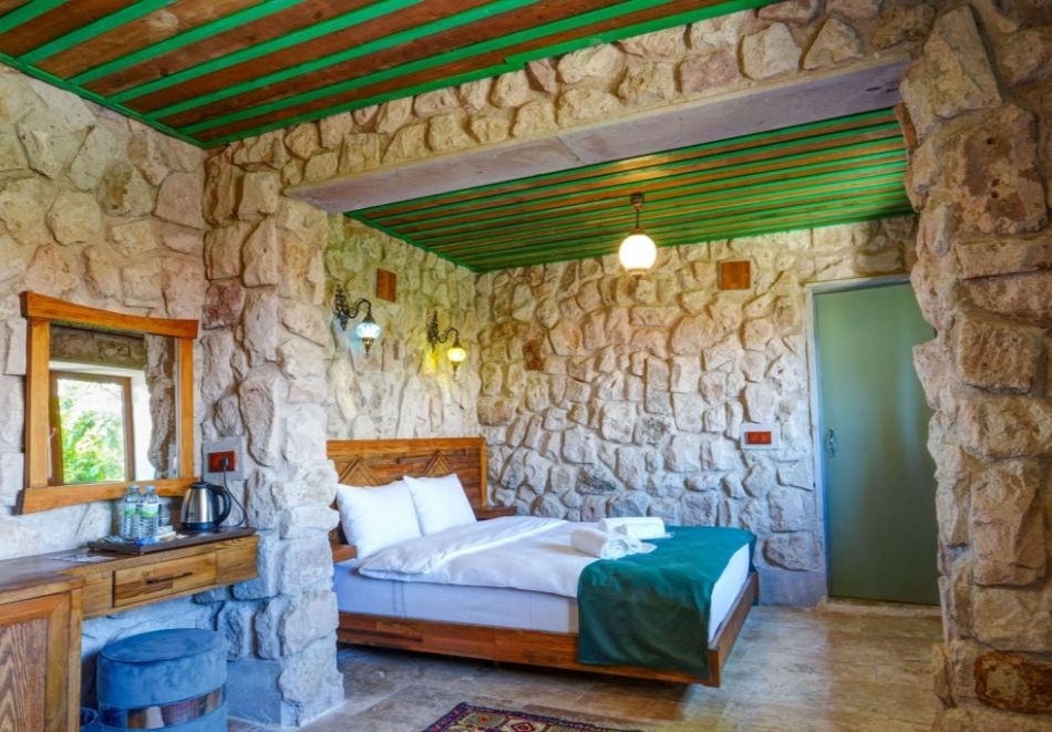 Екскурзия до Кападокия, Турция: Полет от София + 3 или 4 нощувки на човек със закуски в NISSA CAVE + екскурзия до крепостта Учхисар Калеси и Аванос, снимка 3