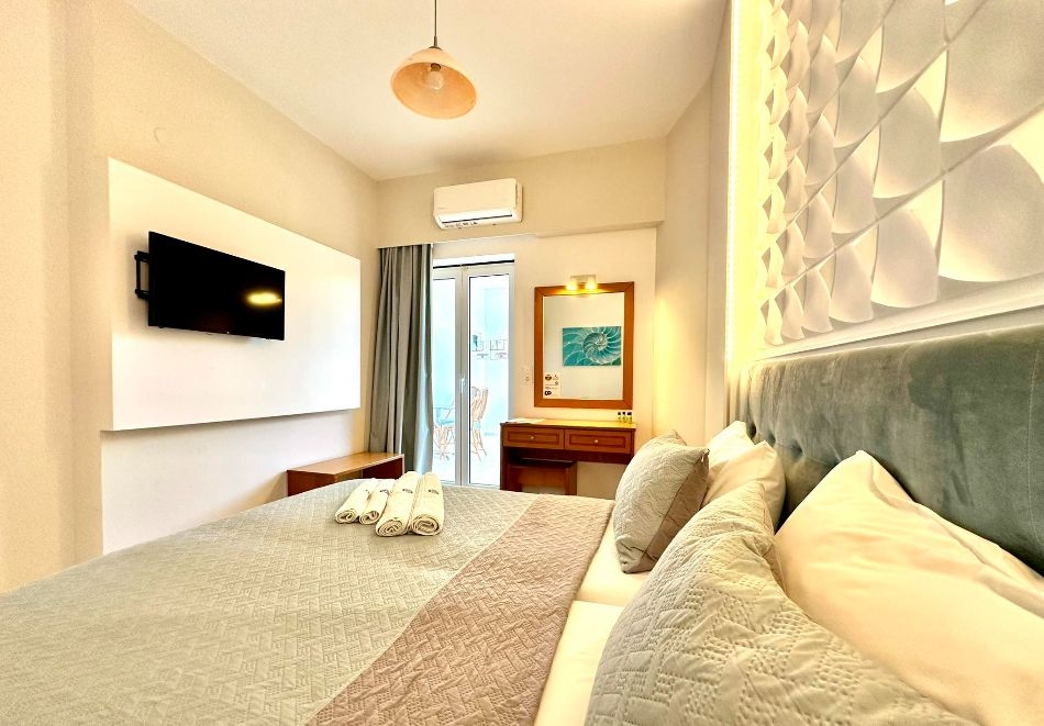 През юни на 300м от плажа на о.Крит, Гърция: Полет от София + 7 нощувки със закуски и вечери на човек в Castro Hotel, Аммудара, снимка 6