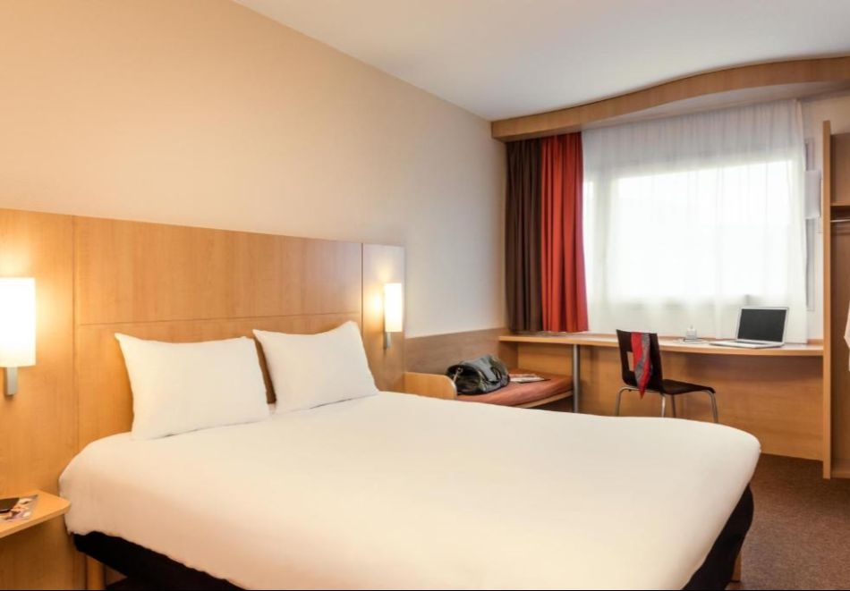 Романтика в Париж, Франция: Полет от София + 3 нощувки на човек със закуски и възможност за допълнителни екскурзии, снимка 4