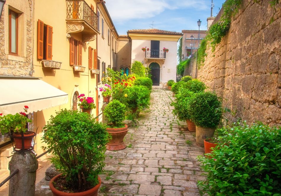 Мечтана Италия: Полет от София + 7 нощувки със закуски и вечери на човек + екскурзия до Римини, Флоренция, Градара, Равена и Сан Марино, снимка 6