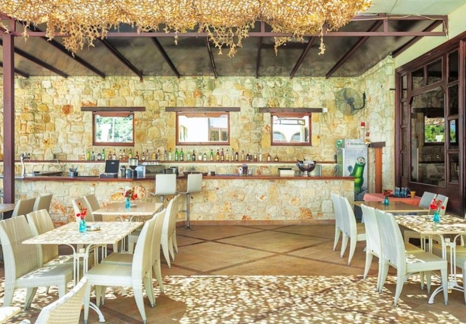 На първа линия в Посиди, Гърция: Нощувка на човек със закуска и вечеря + басейн в Xenios Possidi Paradise Hotel****, снимка 15