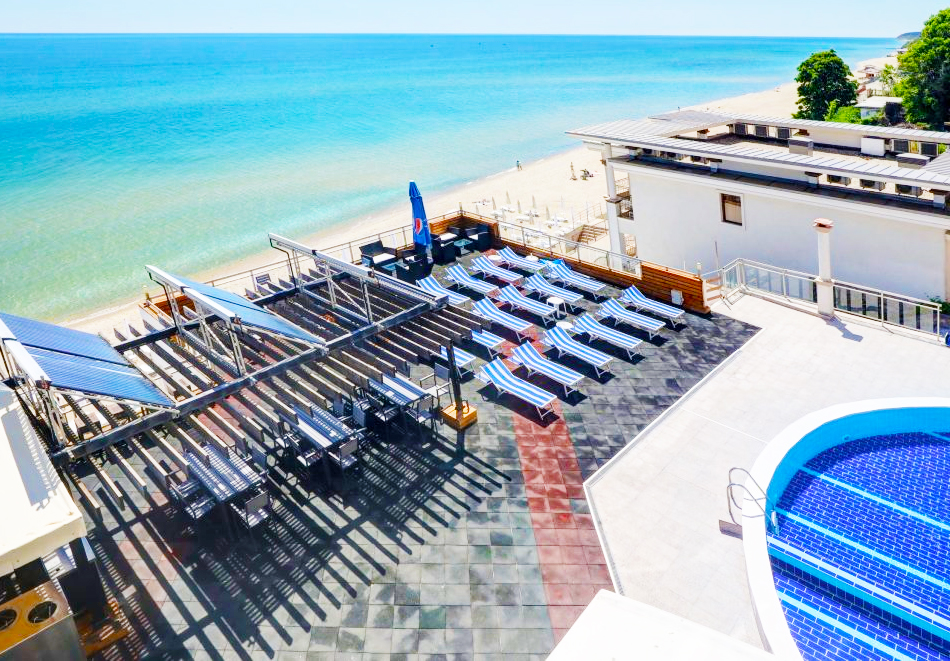 Нощувка на човек на база All Inclusive + басейн, чадър и шезлонг на плажа на 1-ва линия в хотел Парайзо Бийч, Обзор, снимка 8