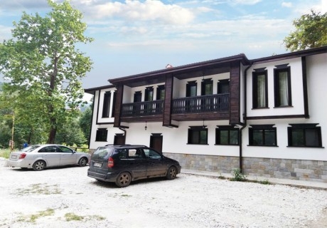 През пролетта в Бачково! Нощувка на човек в комплекс Магията на Родопите