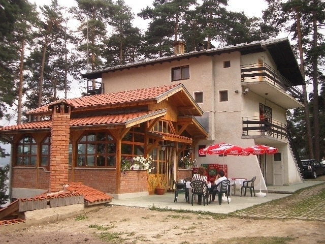 Нощувка за 15 или 20 човека + голяма механа и оборудвана кухня в Къща Тангра в Цигов чарк