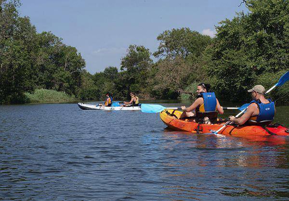2 екстремни приключения: каякинг на река Караагач + влизане в пещера Водопада с лодка от Активни.бг