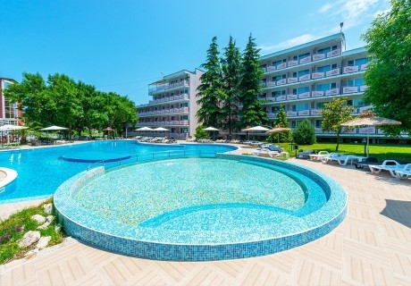 Ранни записвания за лято 2021 в Приморско! Нощувка на човек на база All Inclusive в хотел Белица, на 300м. от плаж Перла. Дете до 12г. - БЕЗПЛАТНО!