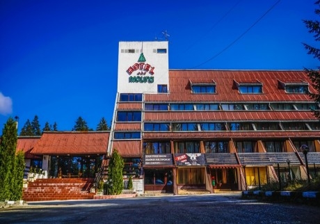 2 = 3 в хотел Мура***, Боровец. Плащаш 2 и получаваш 3 нощувки със закуски и възможност за вечери.