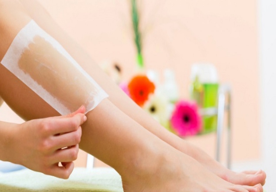 Кола маска на интим + оформяне на вежди в Nail & Relax Bar, София