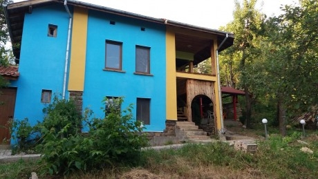 Нощувка за 10, 11 или 21 човека + 2 механи и СПА зона в къща Чучи - Златна Панега