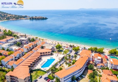 Лято 2020г. на първа линия в Toroni Blue Sea Hotel & Spa*** в Торони,Халкидики- Гърция! Нощувка на човек със закуска и вечеря + басейн