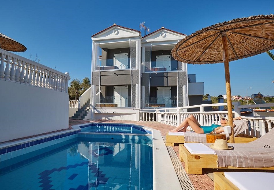 Ранни записвания за ТОП сезона през 2020г.! Нощувка на човек в апартамент с оборудвана кухня + басейн на 200 метра от плажа