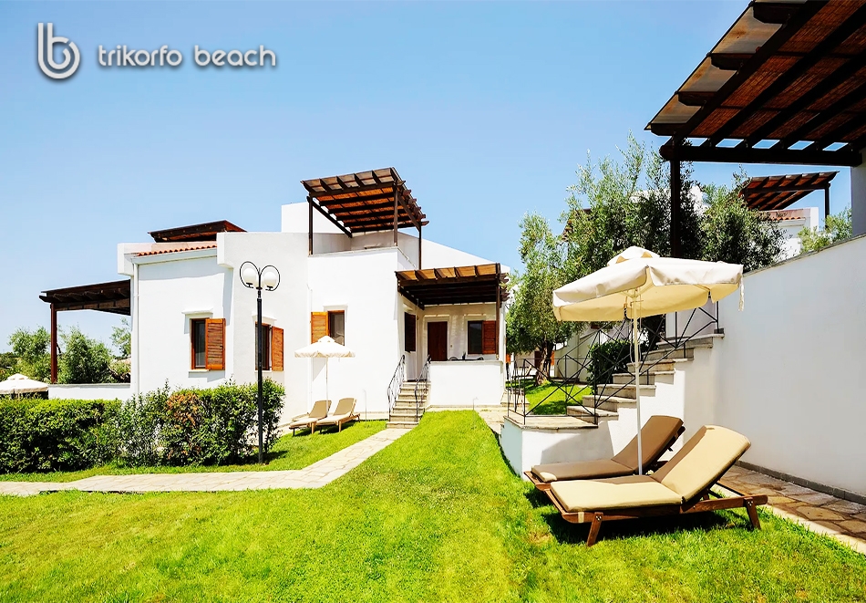 Ранни зписвания за ТОП сезон през 2020 на 1-ва линия в Геракини, Халкидики, Гърция! Нощувка в самостоятелна къщичка с капацитет от 4 до 6 човека от комплекс Trikorfo Beach