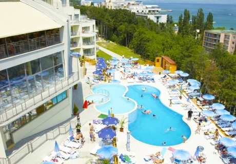 Нощувка на човек на база All Inclusive в парк хотел Голдън Бийч****, Златни Пясъци. Дете до 12г. – БЕЗПЛАТНО
