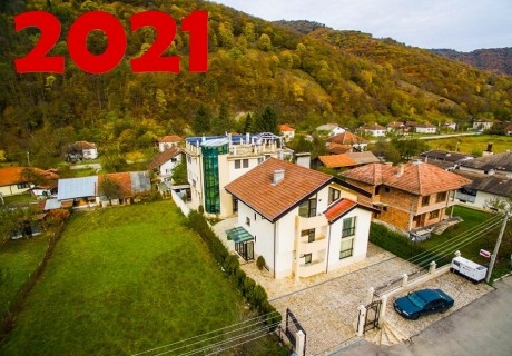Нова година в Рибарица! 2 или 3 нощувки на човек със закуски, обеди и вечери , едната празнична, в хотел Зорница