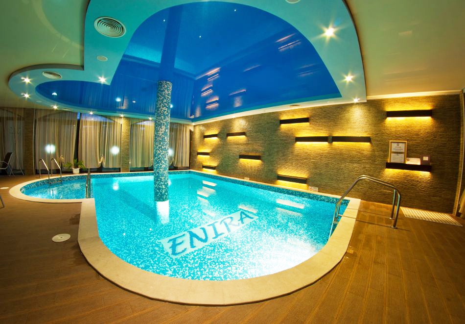 Уикенд във Велинград! Нощувка за ДВАМА, ТРИМА или ЧЕТИРИМА със закуска, вечеря* + открит и закрит минерален басейн + релакс пакет в хотел Енира****