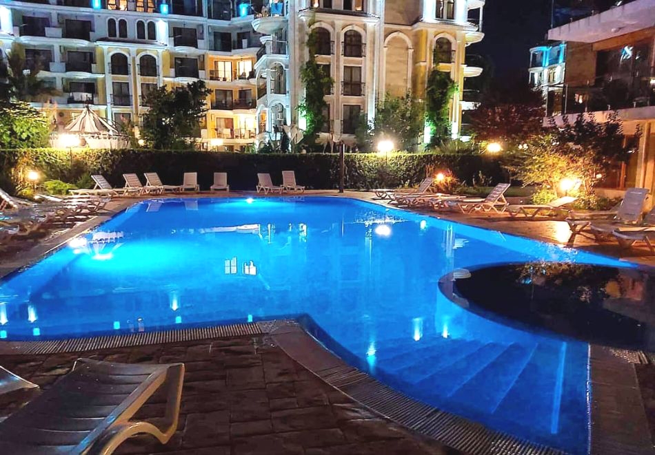 2 нощувки на човек на база All inclusive light + басейн в Апарт хотел Магнолия Гардън, Слънчев бряг