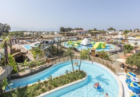 Почивка в Atlantique Hotel 3*, Кушадасъ, Турция през август и септември 2021. Чартърен полет от София + 7 нощувки на човек на база All Inclusive!