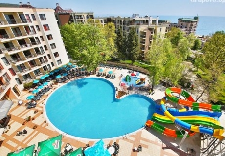 01.06 - 02.07 в Златни пясъци! Нощувка на човек на база All Inclusive + 3 басейна и 2 аквапарка от Престиж хотел и Аквапарк. Дете до 11.99г. - БЕЗПЛАТНО!