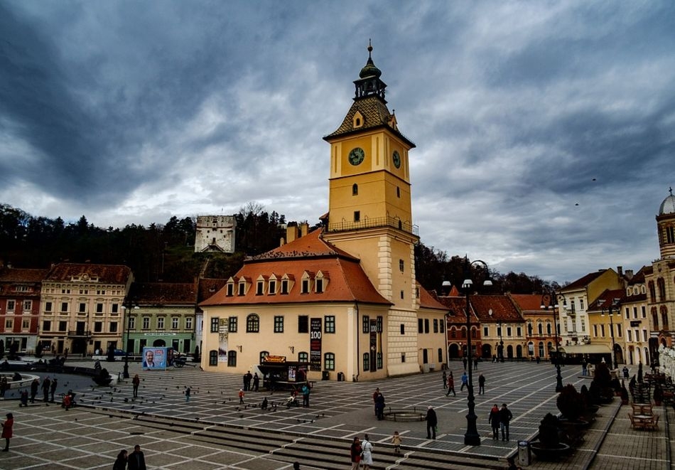 Екскурзия до Румъния: Синая, Бран, Брашов, Букурещ! Автобусен транспорт + 2 нощувки на човек със закуски в хотел 3*. БЕЗ PCR!