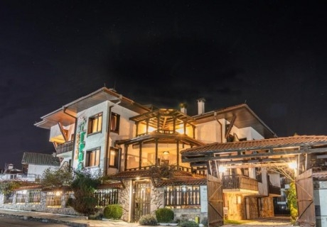 Нощувка на човек на база All Inclusive + вътрешен басейн и релакс пакет от хотел Грами***, Банско