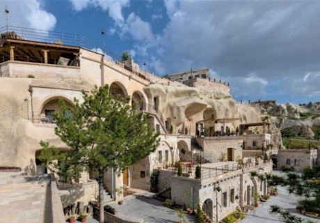 ЕСЕН 2021! Почивка в хотел HERA CAVE SUITES, Кападокия! Чартърен полет от София + 3 нощувки на човек със закуски + посещение на Ритуал на дервишите!