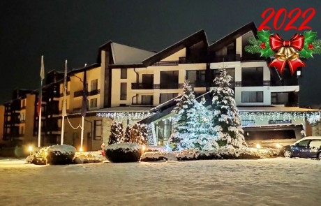 Нова година в Банско! 3, 4 или 5 нощувки на човек със закуски и вечери, едната празнична + закрит басейн и релакс зона от Аспен Резорт***