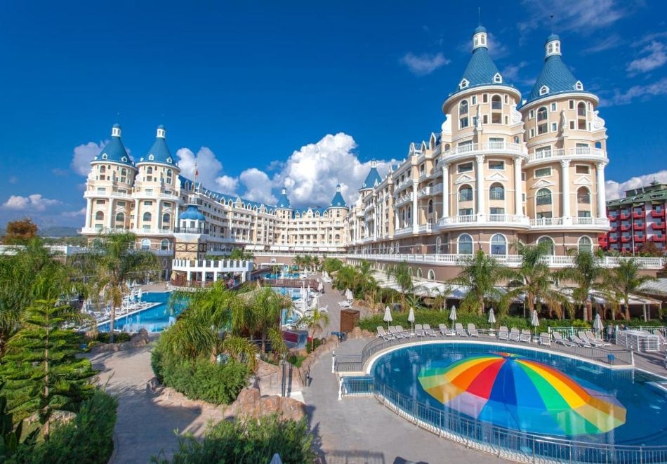 Ранни записвания за лято 2022! Почивка в HAYDARPASHA PALACE 5*, Алания, Турция. Чартърен полет от София + 7 нощувки на човек на база Ultra All Inclusive + басейни и водни пързалки!