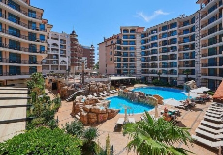Нощувка на човек на база All Inclusive + басейн в хотел Каролина, Слънчев бряг