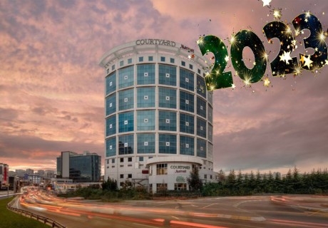 Нова година в Истанбул, Турция! Автобусен транспорт + 3 нощувки на човек със закуски в Courtyard By Marriott Istanbul International Airport 4!