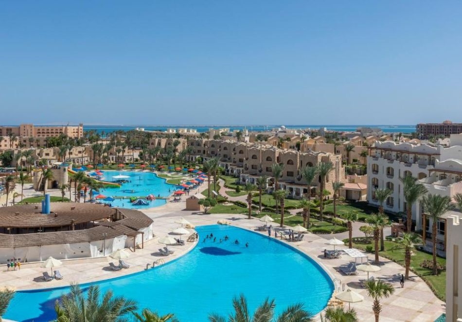 Почивка през 2023 в ROYAL LAGOONS RESORT & AQUA PARK 5*, Хургада, Египет! Чартърен полет от София + 7 нощувки на човек на база All Inclusive!
