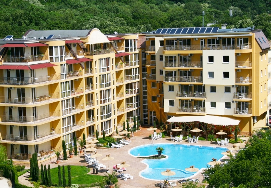 15.05 - 18.06: Нощувка на човек на база All inclusive + басейн и тенис корт в парк-хотел Джоя****, Златни Пясъци. Дете до 12г. - БЕЗПЛАТНО