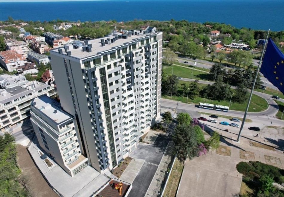 Нощувка за четирима от Апартаменти за гости Симфония, Варна