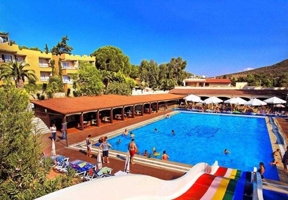 Лято в Кушадасъ, Турция! Транспорт + 7 нощувки на човек на база Аll Inclusive в хотел Pigale Family Club 3* + басейни. ДЕТЕ до 11.99г. - БЕЗПЛАТНО!