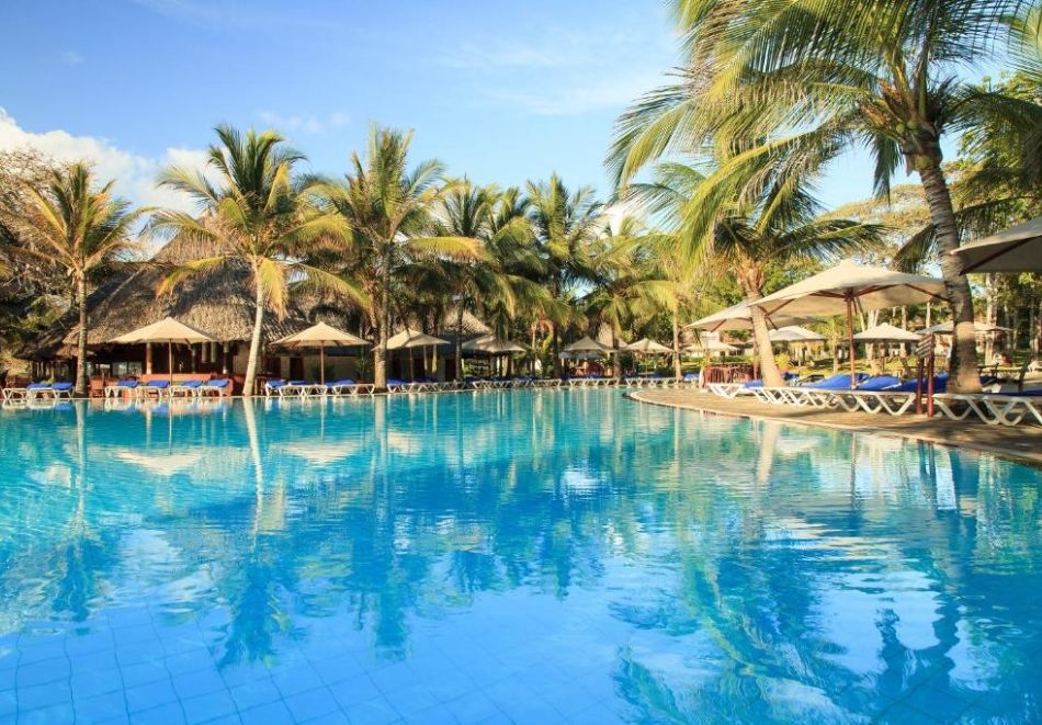 Екзотична почивка в Кения! Самолетен билет от София + 9 нощувки на човек на база All Inclusive в Baobab Beach Resort and Spa 4*